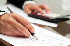 卖米粉转战线上、服装企业砍掉春款：疫情下中小企业现金流之困如何破局